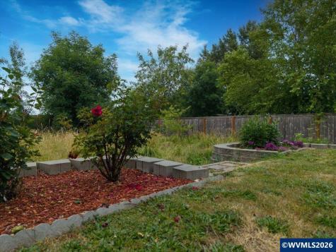 1978 Lyon Street SW Albany OR 97322