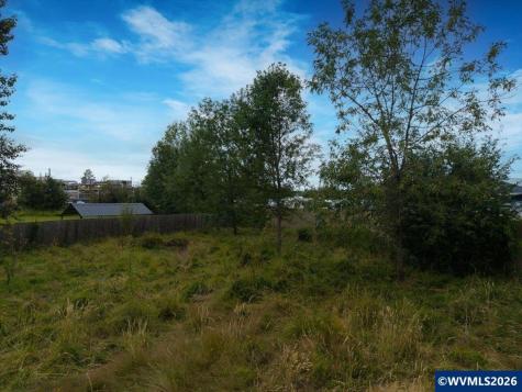 1978 Lyon Street SW Albany OR 97322