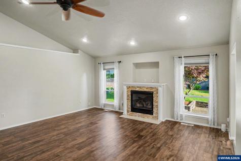 812 SW 8th Street Sublimity OR 97385