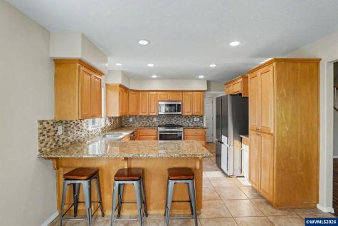 812 SW 8th Street Sublimity OR 97385