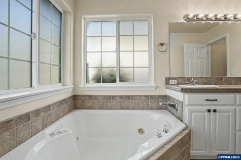 812 SW 8th Street Sublimity OR 97385