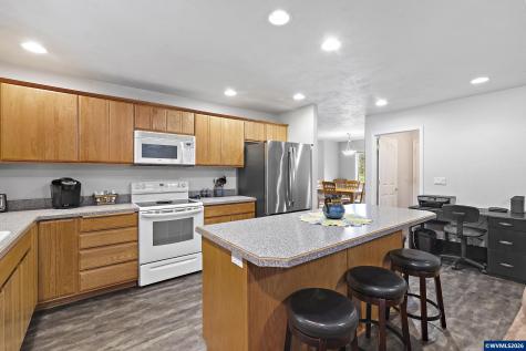 33057 Sequoia Street Tangent OR 97389