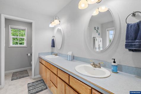 33057 Sequoia Street Tangent OR 97389