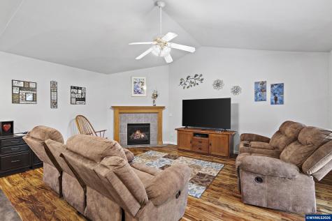 33057 Sequoia Street Tangent OR 97389