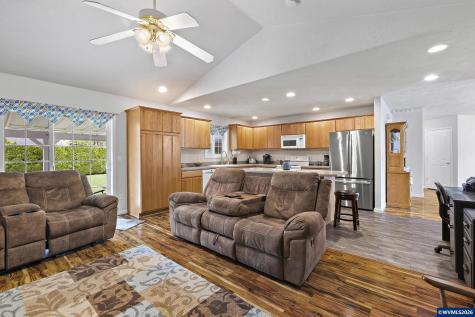 33057 Sequoia Street Tangent OR 97389