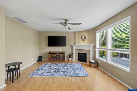 5911 SW Banyon Circle Corvallis OR 97333
