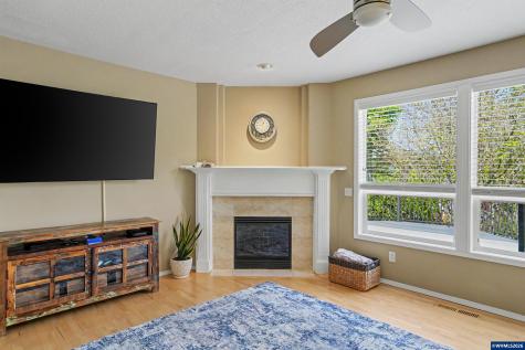 5911 SW Banyon Circle Corvallis OR 97333