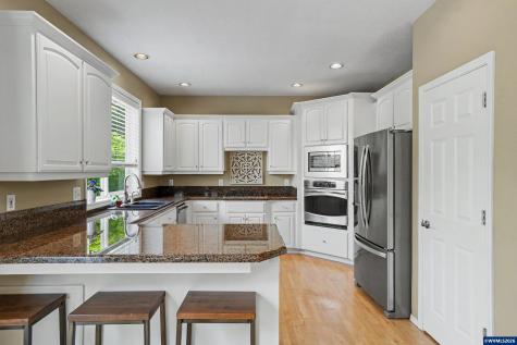 5911 SW Banyon Circle Corvallis OR 97333