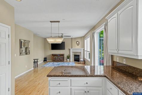 5911 SW Banyon Circle Corvallis OR 97333