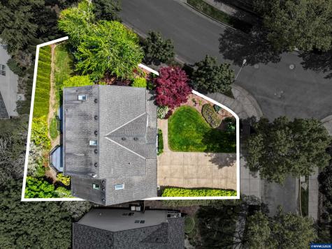 5911 SW Banyon Circle Corvallis OR 97333