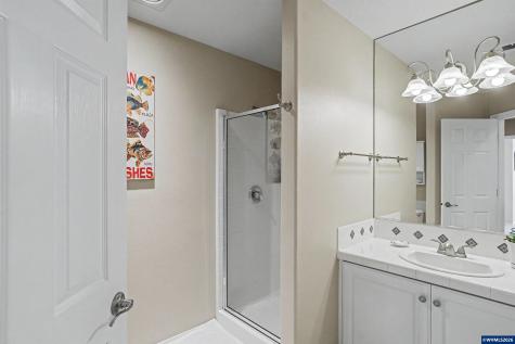 5911 SW Banyon Circle Corvallis OR 97333