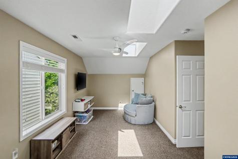 5911 SW Banyon Circle Corvallis OR 97333