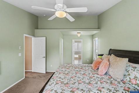 5911 SW Banyon Circle Corvallis OR 97333
