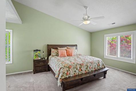 5911 SW Banyon Circle Corvallis OR 97333