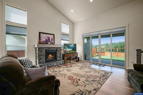 677 NW Crater Lake Drive Dallas OR 97338