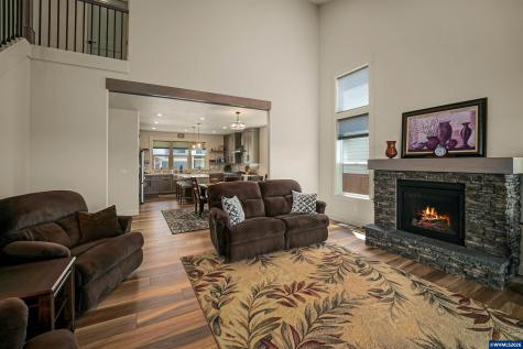 677 NW Crater Lake Drive Dallas OR 97338