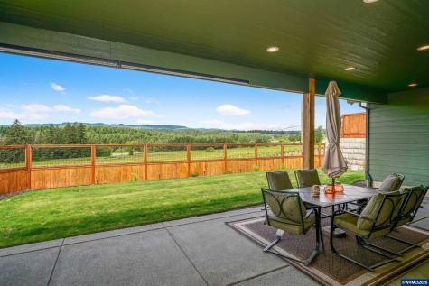 677 NW Crater Lake Drive Dallas OR 97338