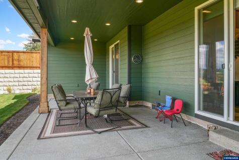 677 NW Crater Lake Drive Dallas OR 97338