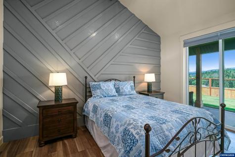 677 NW Crater Lake Drive Dallas OR 97338
