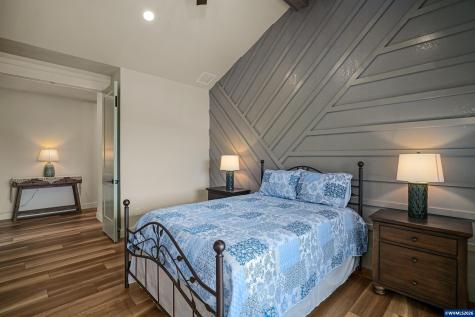 677 NW Crater Lake Drive Dallas OR 97338