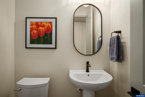 677 NW Crater Lake Drive Dallas OR 97338