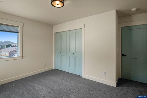 677 NW Crater Lake Drive Dallas OR 97338