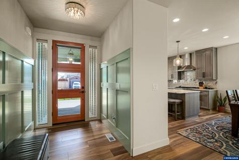 677 NW Crater Lake Drive Dallas OR 97338