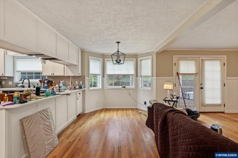 920 Sunmist Court SE Salem OR 97306