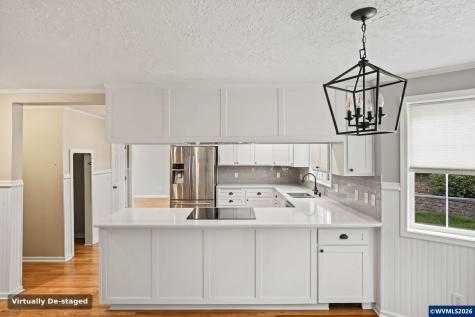 920 Sunmist Court SE Salem OR 97306