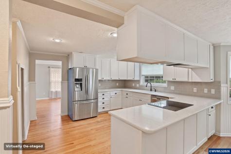 920 Sunmist Court SE Salem OR 97306