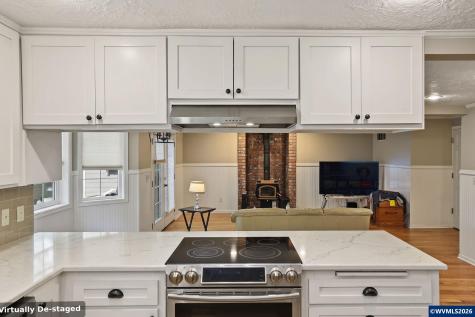 920 Sunmist Court SE Salem OR 97306