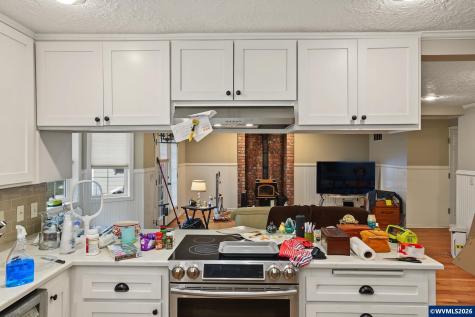 920 Sunmist Court SE Salem OR 97306