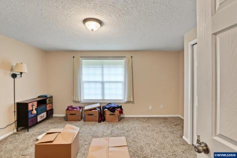 920 Sunmist Court SE Salem OR 97306