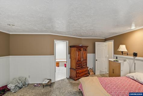 920 Sunmist Court SE Salem OR 97306