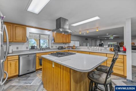 858 Iva Lane NE Salem OR 97317