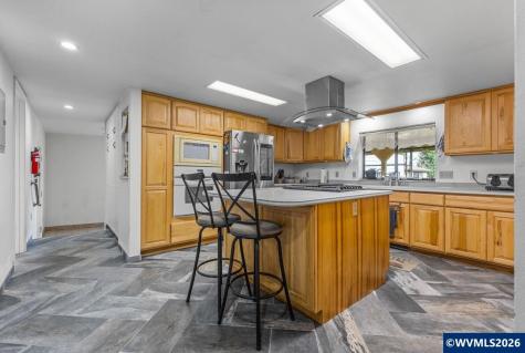 858 Iva Lane NE Salem OR 97317