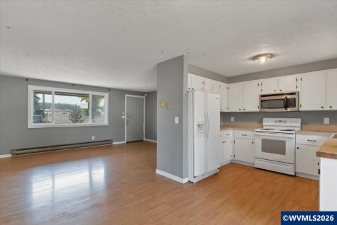 1535 W Oak Street Lebanon OR 97355