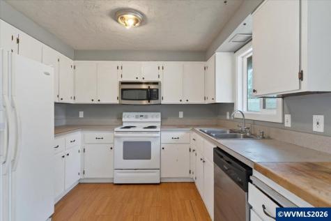 1535 W Oak Street Lebanon OR 97355