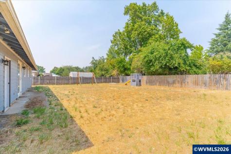 1535 W Oak Street Lebanon OR 97355