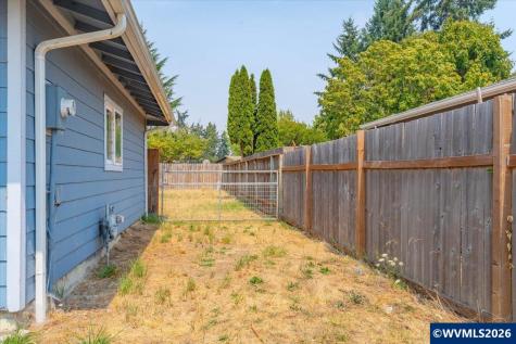 1535 W Oak Street Lebanon OR 97355