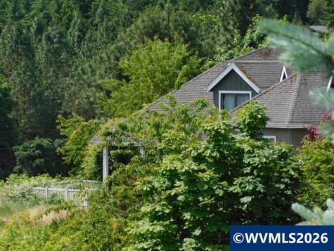 8389 Konaway Lp S Salem OR 97306