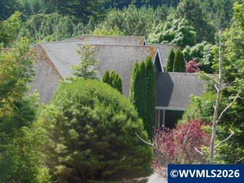 8389 Konaway Lp S Salem OR 97306