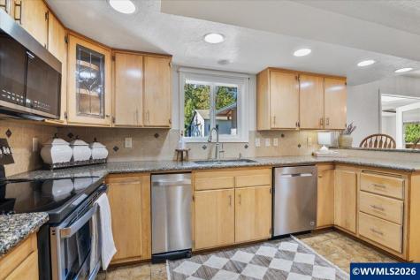 1665 Perrydale Road Dallas OR 97338