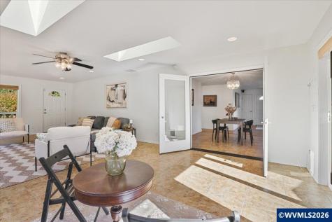 1665 Perrydale Road Dallas OR 97338