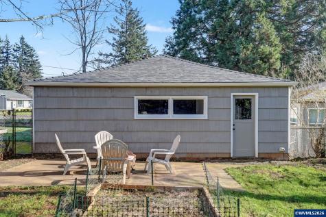 820 West Vista Avenue S Salem OR 97302