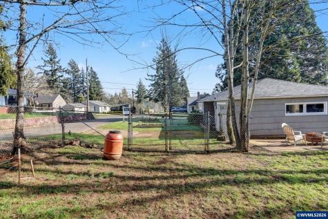 820 West Vista Avenue S Salem OR 97302