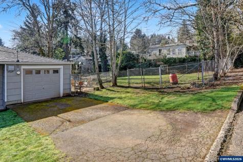 820 West Vista Avenue S Salem OR 97302