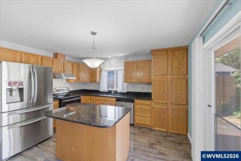 835 Sunflower Lane Lebanon OR 97355