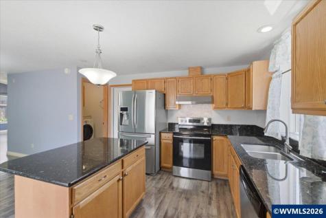 835 Sunflower Lane Lebanon OR 97355