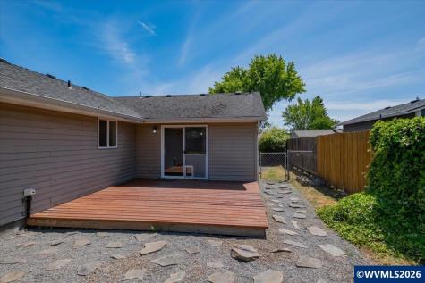 835 Sunflower Lane Lebanon OR 97355